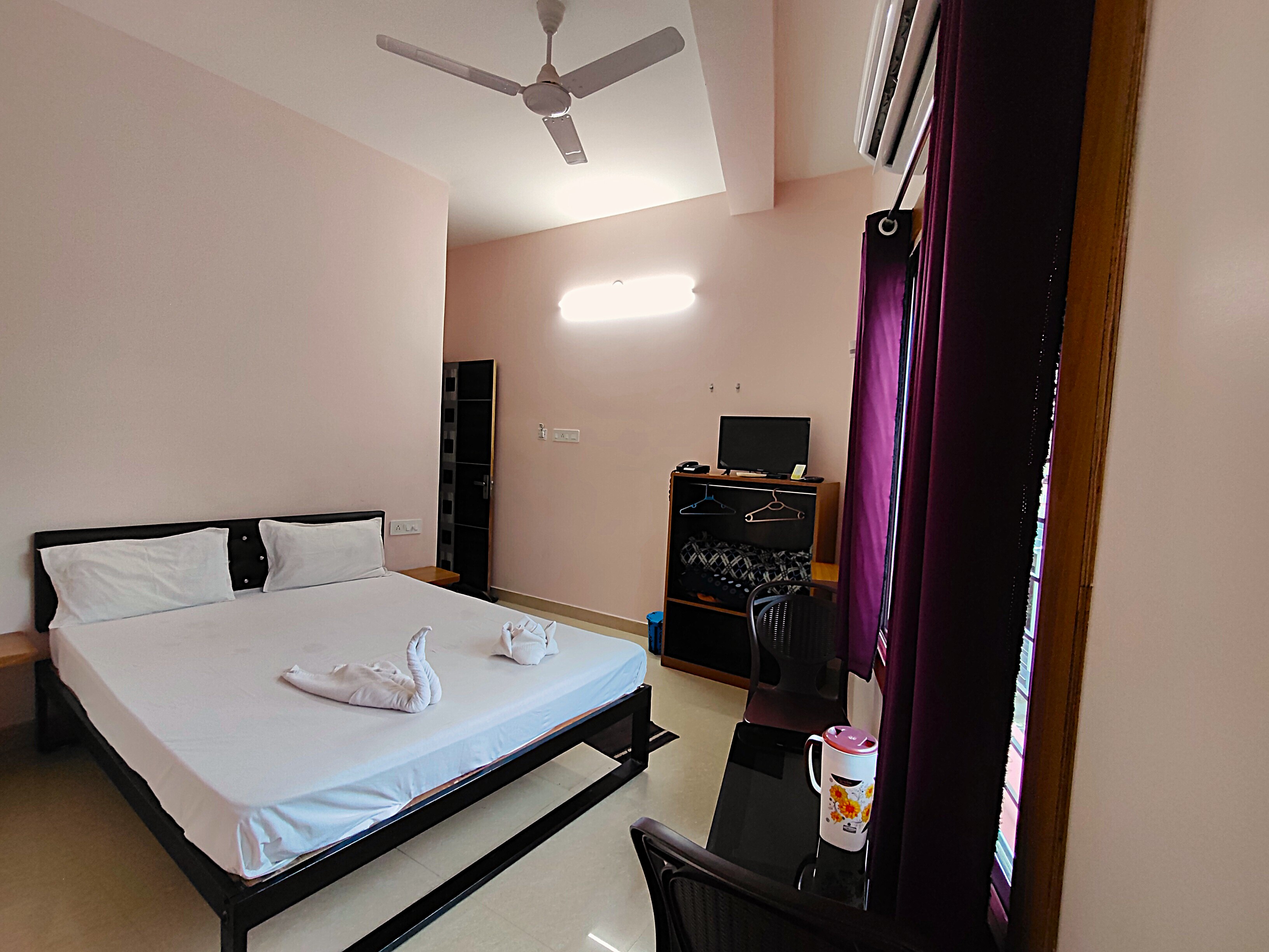 AC Economy Double Bed